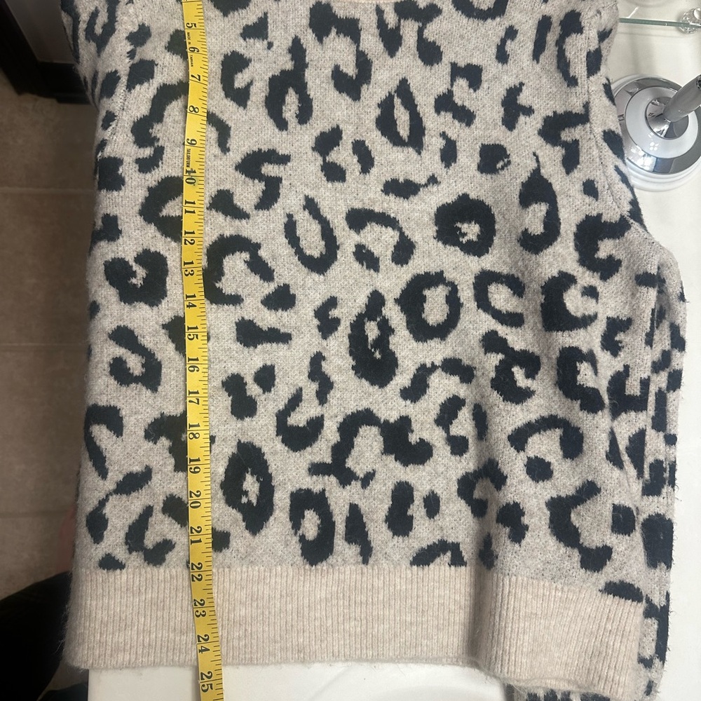 Karen Kane Cream and Black Leopard Print Sweater - Picture 4 of 5